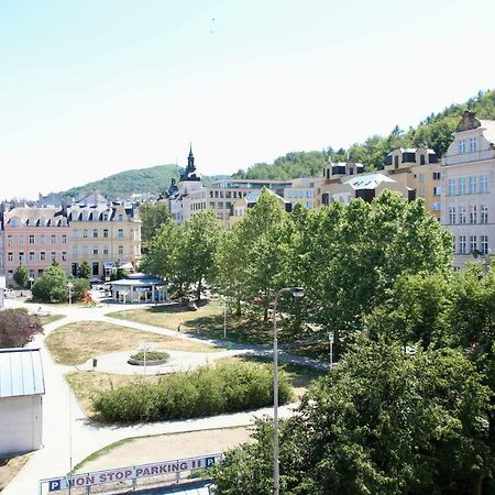 V Centru Mesta Karlovy Vary Exterior foto