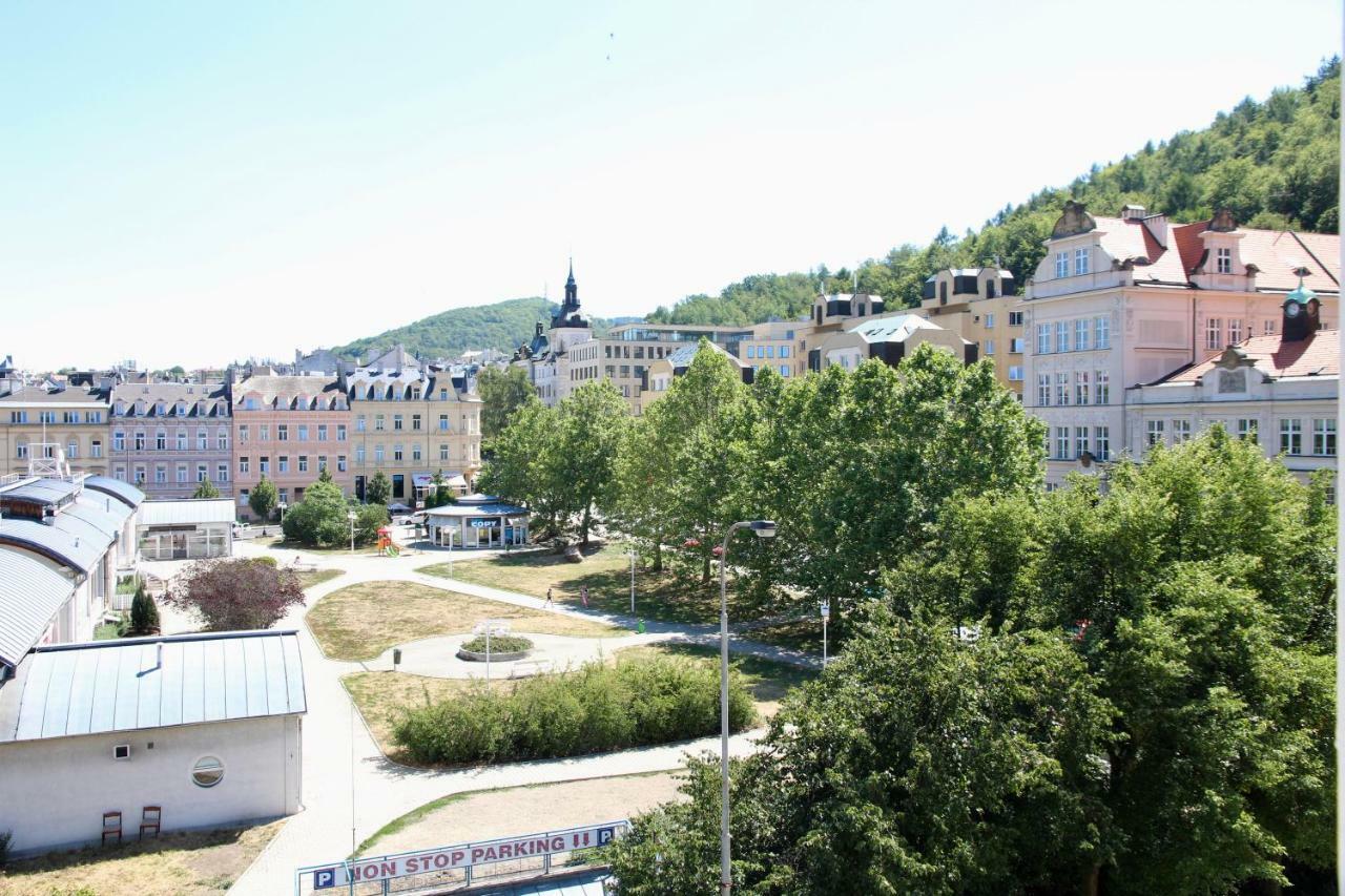 V Centru Mesta Karlovy Vary Exterior foto